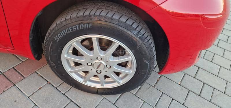 Toyota Yaris 1.0 VVT-i COOL