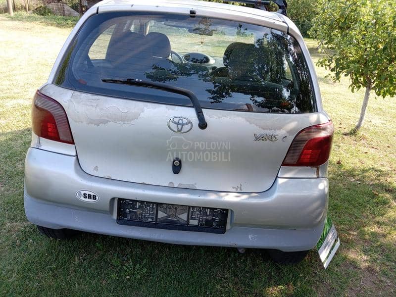 kompletan auto za delove