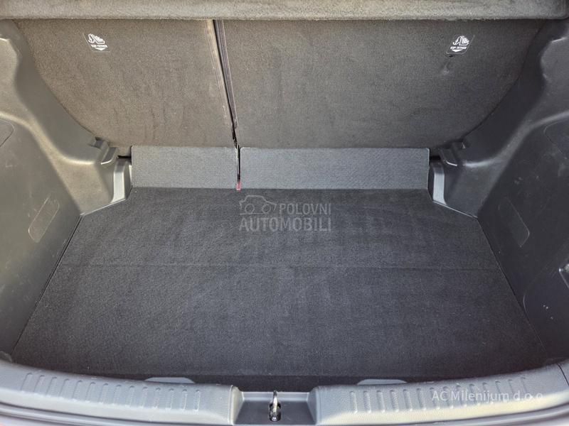 Toyota Yaris 1.5 VVT-I Hybrid