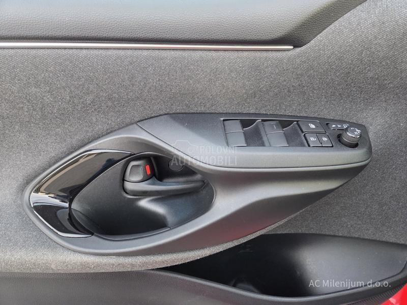 Toyota Yaris 1.5 VVT-I Hybrid