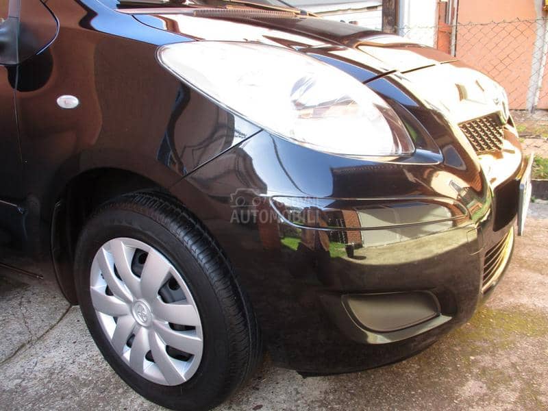 Toyota Yaris / R e t k o s t