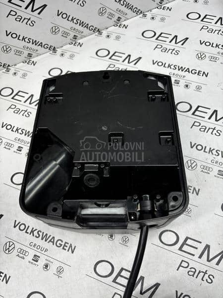 Punjač za punjenje vozila