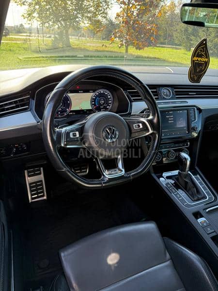Volkswagen Passat B8 R Line / Matrix