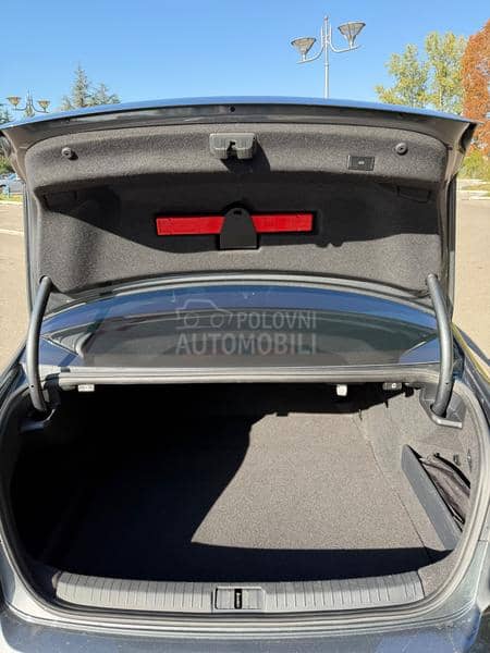 Volkswagen Passat B8 R Line / Matrix