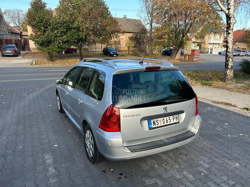 Peugeot 307 sw 7 sedista