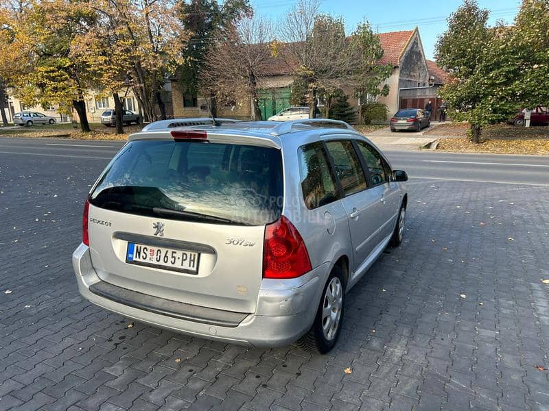 Peugeot 307 sw 7 sedista