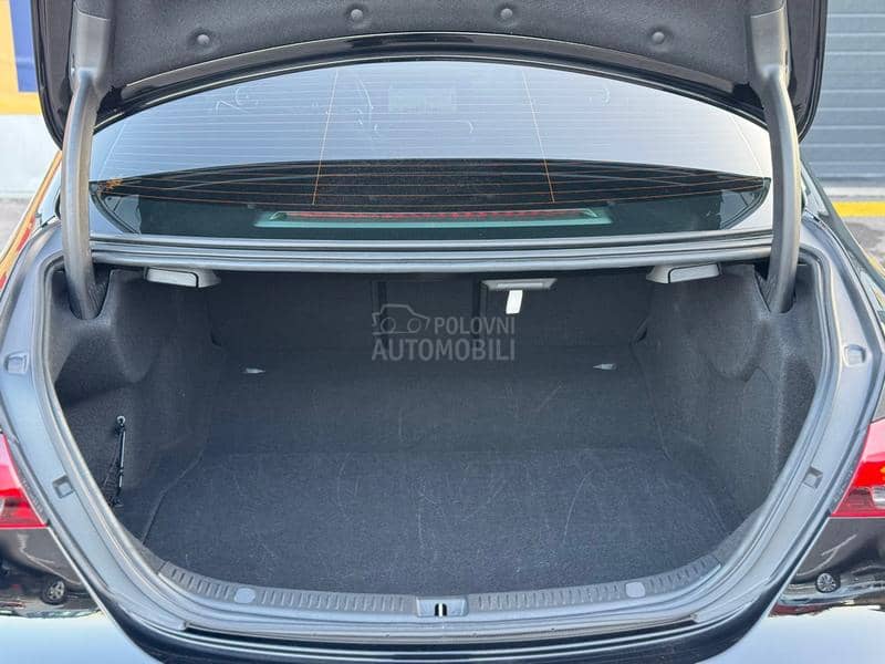 Mercedes Benz E 220 3xAMG/MultiBeam/Ambi