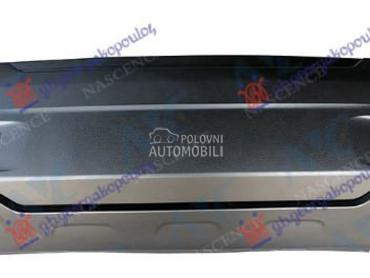 ZADNJI BRANIK (1 OTVOR NA SPOJ za Jeep Renegade od 2014. do 2018. god.