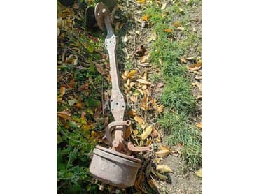 Prednja osovina mercedes 813