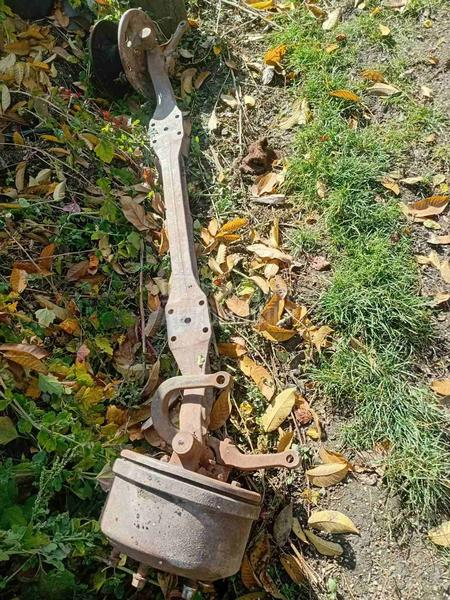 Prednja osovina mercedes 813