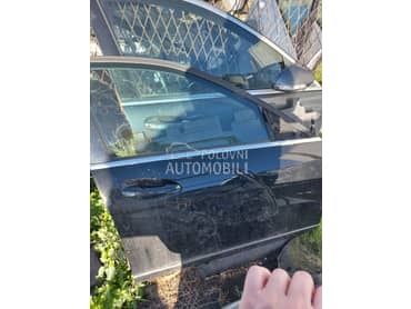 prednja desna vrata w212 za Mercedes Benz E Klasa od 2009. do 2016. god.