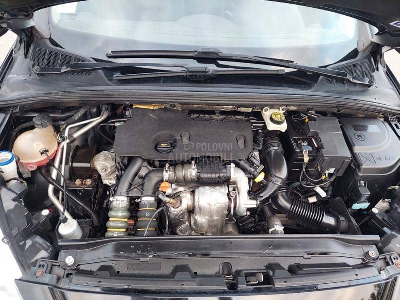 Peugeot 308 1.6eHDI 68 k.w.