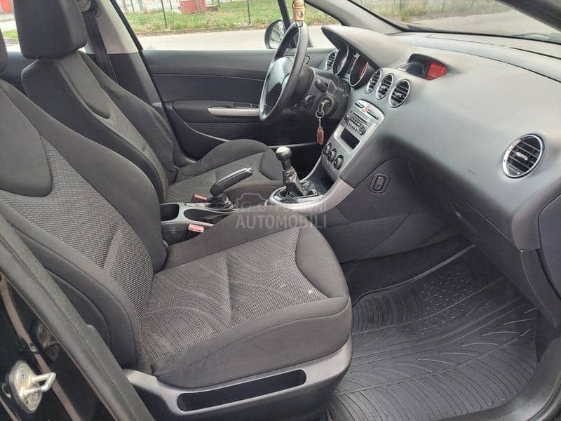 Peugeot 308 1.6eHDI 68 k.w.