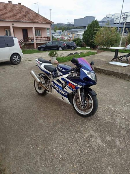 Suzuki GSX R600