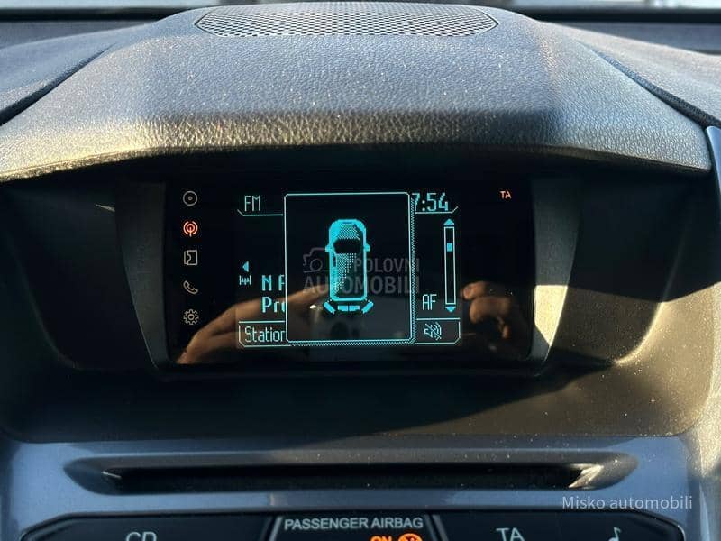 Ford Tourneo Connect 1.6 TDCI Pano