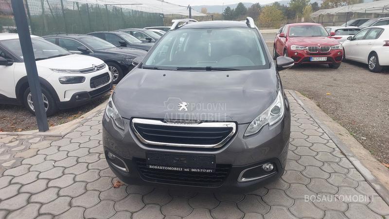 Peugeot 2008 1.2 i