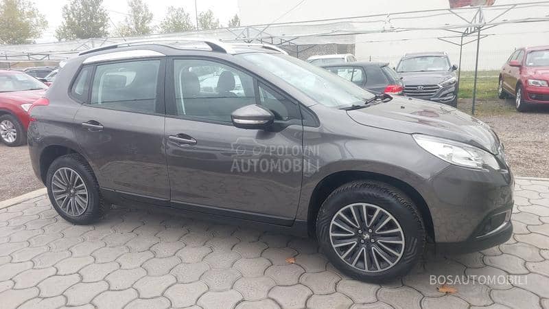 Peugeot 2008 1.2 i