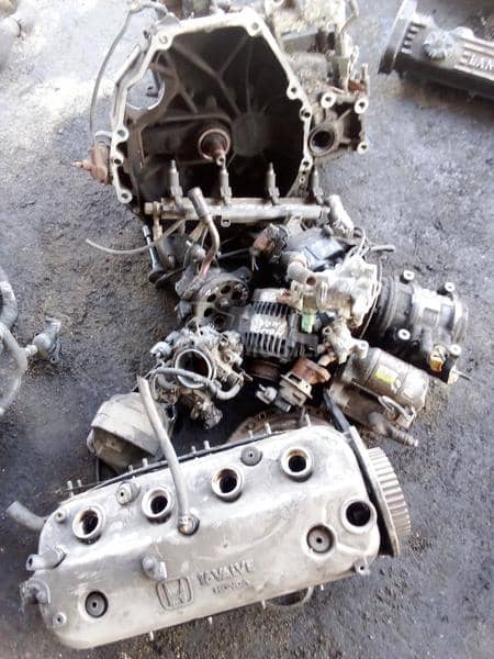 Delovi motora  2,0. 16v