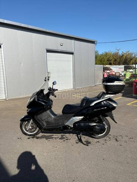 Honda Silver Wing FJS 600