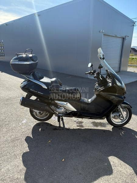 Honda Silver Wing FJS 600