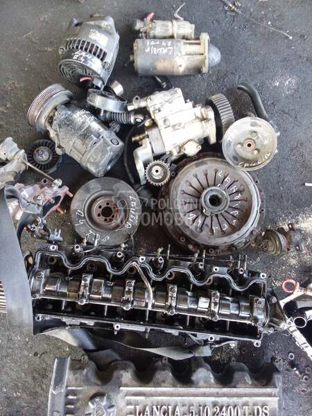 Delovi motora 2,4 tds
