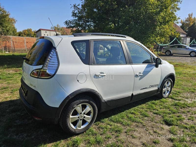 Renault Scenic 1.5 dci X-MODE CROSS