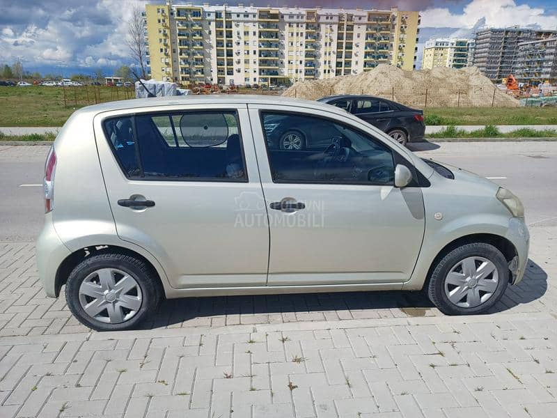 Daihatsu Sirion 1.0