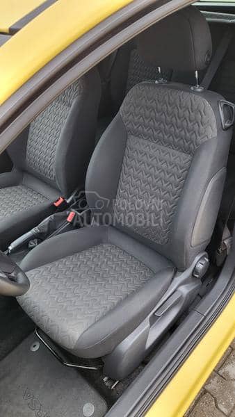 Opel Corsa D 1.3i ACTIVE