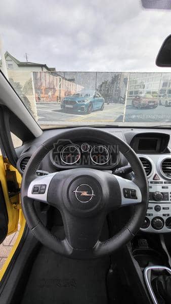 Opel Corsa D 1.3i ACTIVE