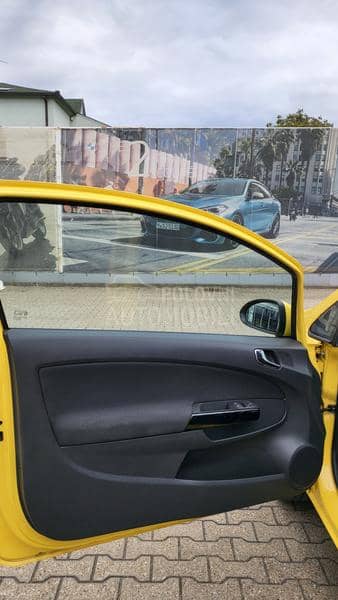 Opel Corsa D 1.3i ACTIVE