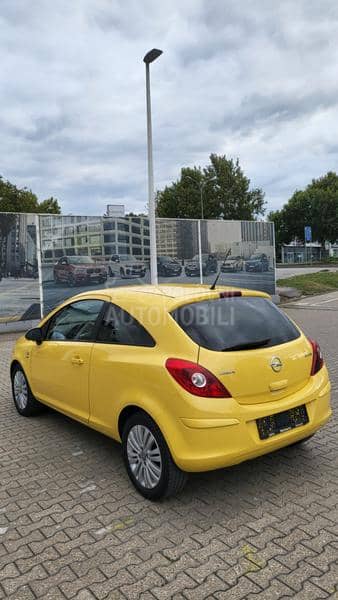 Opel Corsa D 1.3i ACTIVE