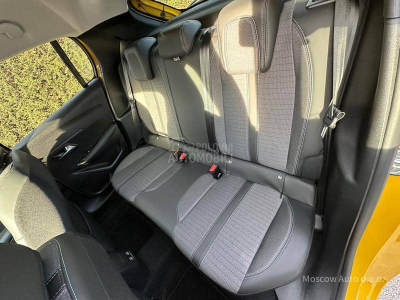 Peugeot 208 Allure pack 1.2