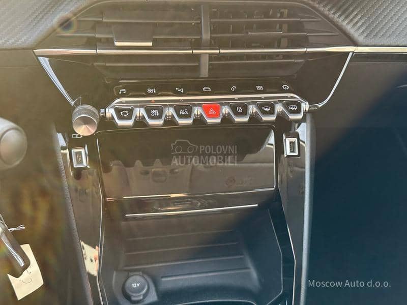 Peugeot 208 Allure pack 1.2