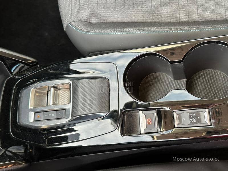 Peugeot 208 Allure pack 1.2