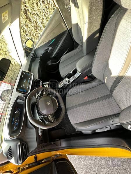 Peugeot 208 Allure pack 1.2