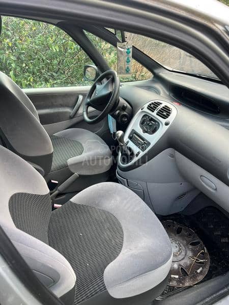 Citroen Xsara Picasso 2006. god. -  kompletan auto u delovima