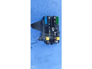 kutija osiguraca zadnja za Opel Astra H