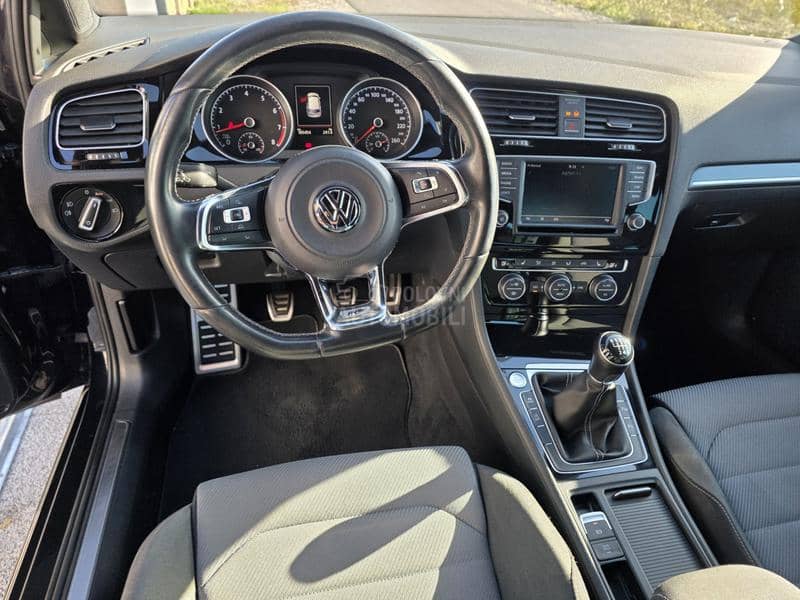 Volkswagen Golf 7 r line