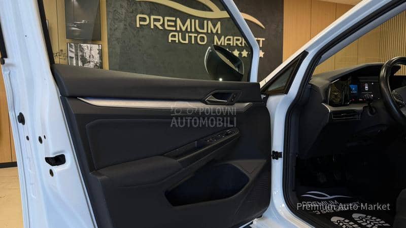 Volkswagen Golf 8 //1.5 TSI//PANO/NOV