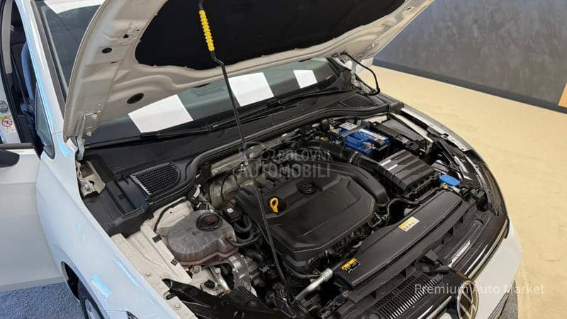 Volkswagen Golf 8 //1.5 TSI//PANO/NOV