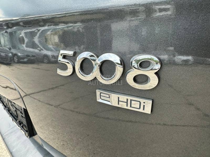 Peugeot 5008 1.6e-HDI A/T ACTIVE