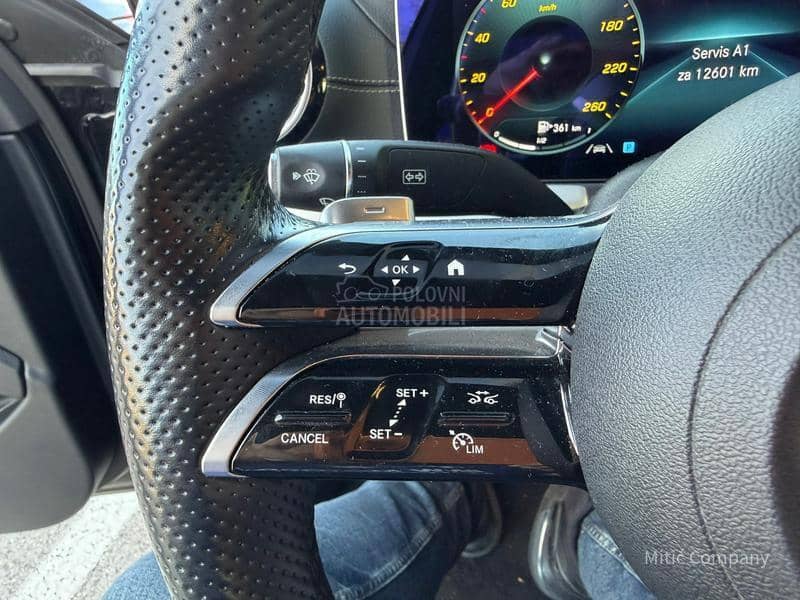 Mercedes Benz E 220 4 Matic 3 x AMG