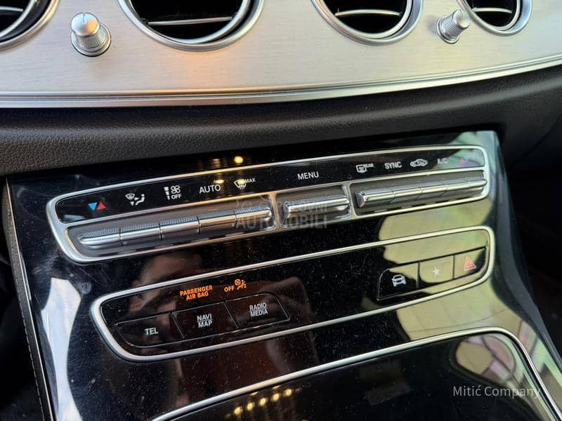 Mercedes Benz E 220 4 Matic 3 x AMG