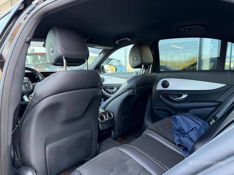 Mercedes Benz E 220 4 Matic 3 x AMG