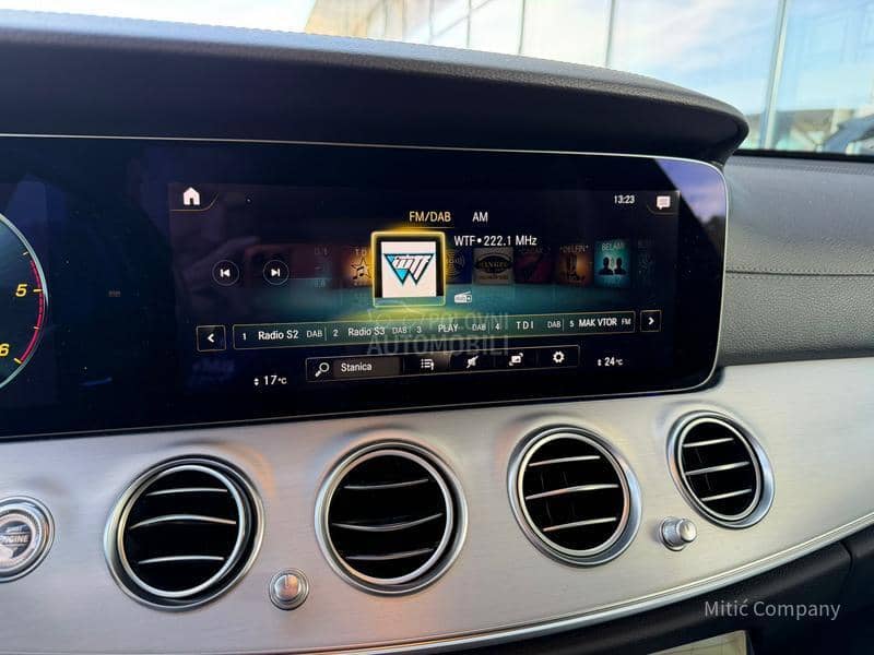 Mercedes Benz E 220 4 Matic 3 x AMG