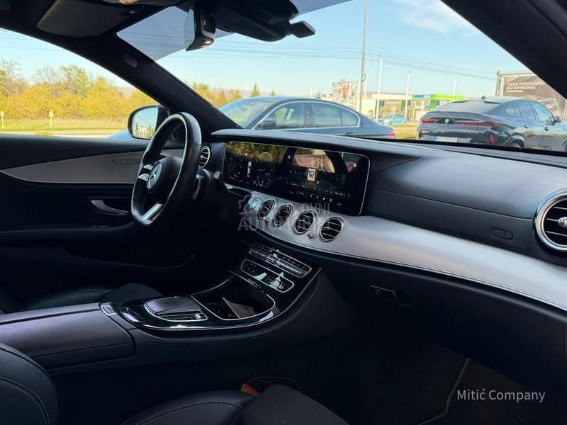 Mercedes Benz E 220 4 Matic 3 x AMG