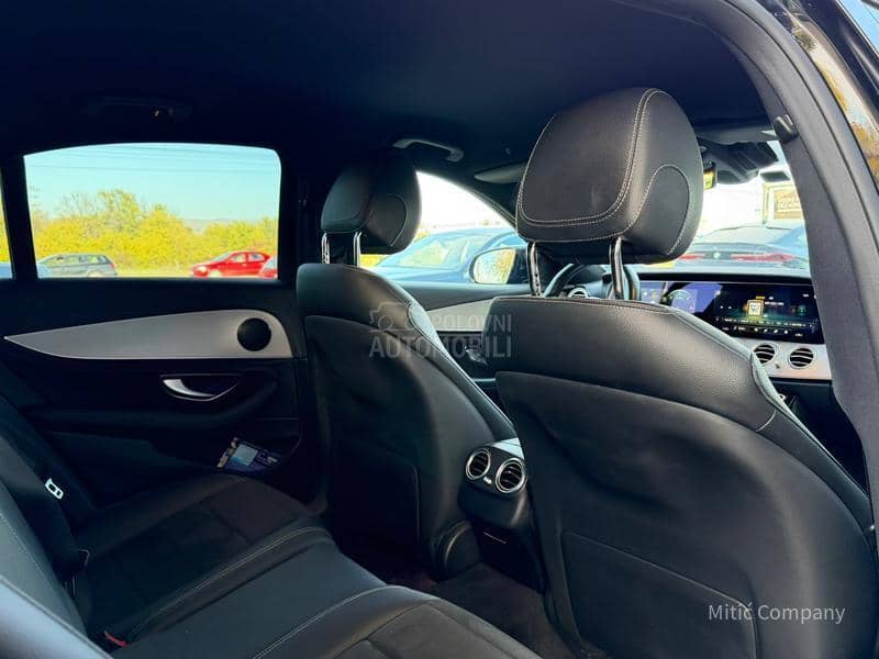 Mercedes Benz E 220 4 Matic 3 x AMG