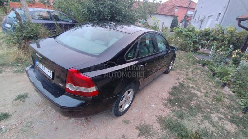 Volvo S40 