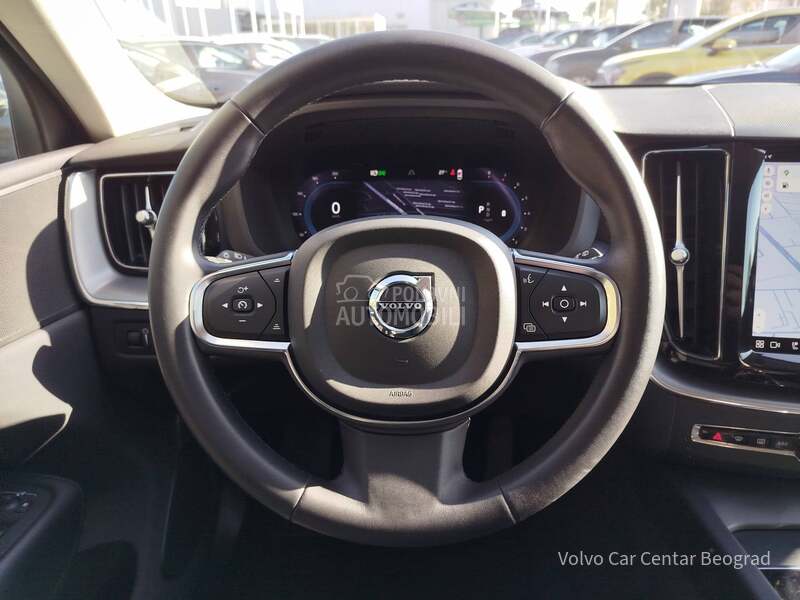Volvo XC60 B4 MOMENTUM A/T