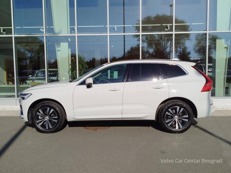 Volvo XC60 B4 MOMENTUM A/T